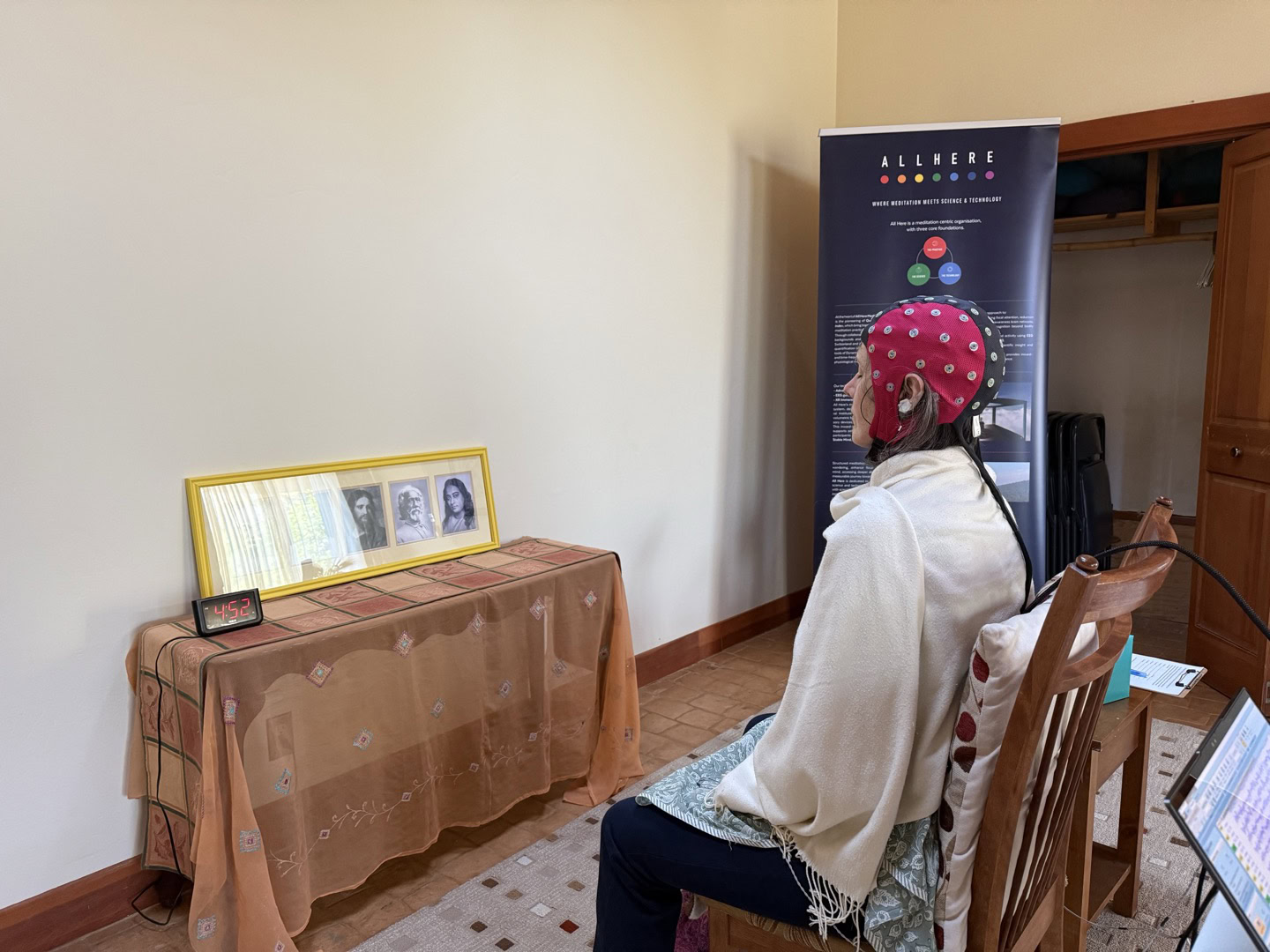 EEG recording session with experienced Ananda Village practitioners